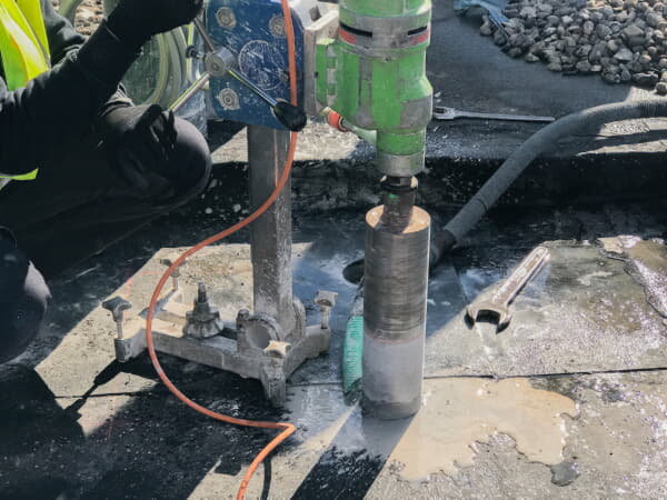 Karot Teknolojisi ile Beton Delme: Geleneksel Yöntemlere Farkı